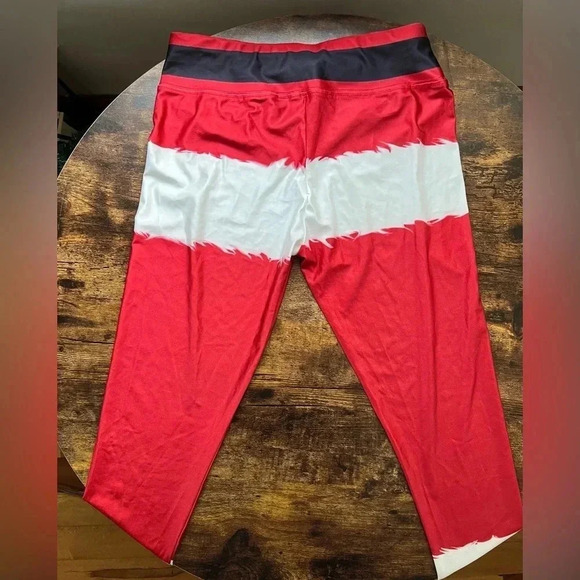 Ladies Santa Christmas leggings. Size: L/XL. - Picture 7 of 7
